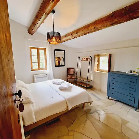 Mas Du Rollier Chambres D'Hotes Eygalieres  Exterior photo